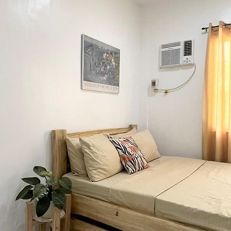 Sunnydale Apartelle -Room Accommodation Near Calatagan Beach Resorts Batangas Exteriör bild